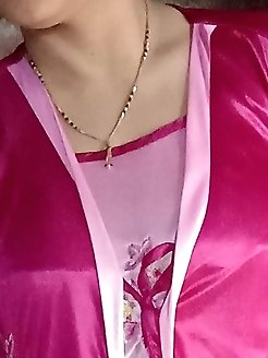 A mature Japanese woman with a great sexual desire shows her mettle.