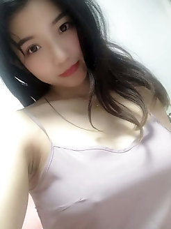 Dazzling chinese babes are taking off their bra